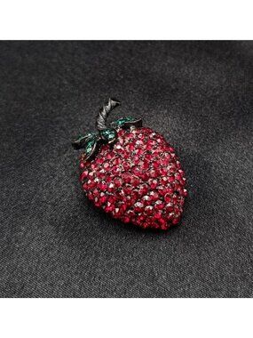 Vintage Weiss 1960s Strawberry Red Rhinestone Brooch With Green Leaf